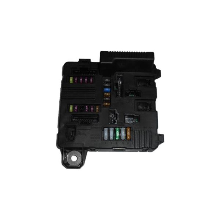 RÖLE SİGORTA KUTUSU RENAULT MEGANE II BRUCKE 8200306033 BRUCKE 8200306033