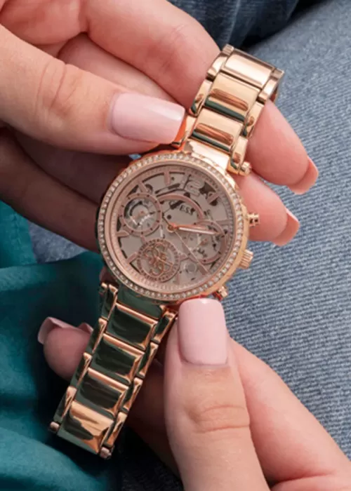 GUESS	GW0403L3	KADIN KOL SAATİ