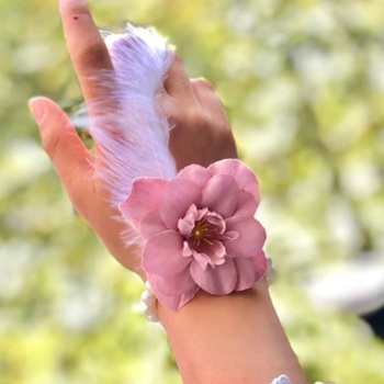 Bride to be Gelin Bilekliği Tüy ve İnci Boncuk Pembe Renkli Bekarlığa Veda Partisi Bilekliği 10 Adet