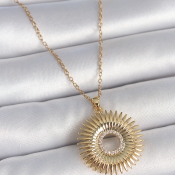 316L Çelik Gold Renk Zincir Zirkon Taşlı Nova Yıldız Model Kadın Kolye - TJ-BKO10047