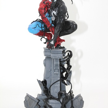 Spider-Man Figürü 37 Cm - Venom Versiyon