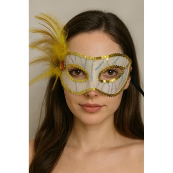 Altın Renk Yandan Tüylü Pul Payet İşlemeli Parti Maskesi 23x12 cm