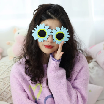 Mavi Renk Papatya Şekilli Parti Gözlüğü 18x10cm