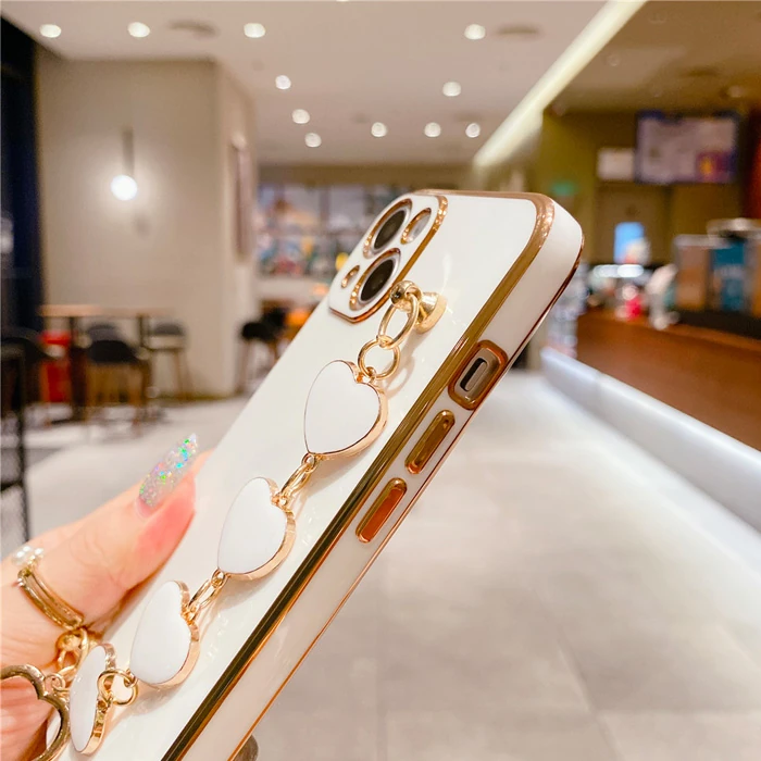 Ally iPhone 13 6.1inç Kılıf Kalp Bileklik Tutuculu Lüx Silikon Askılı Kılıf-(5775)