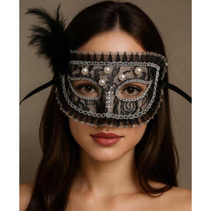 Siyah Renk Yandan Tüylü İnci İşlemeli Taşlı Dantelli Parti Maskesi 17x12 cm