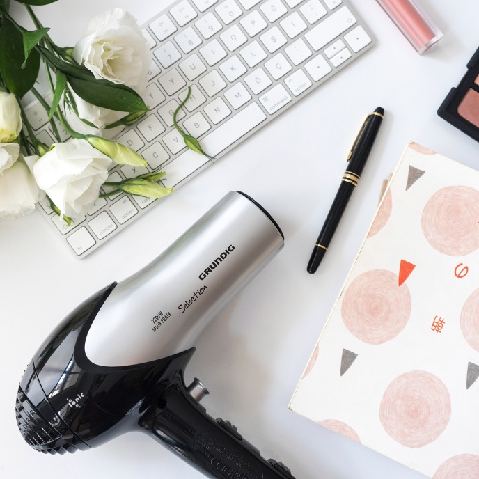 GRUNDIG HD 6080 Saç Kurutma Makinesi