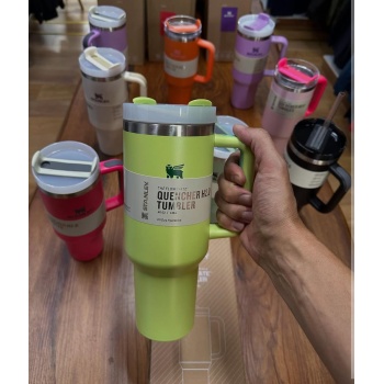 Stanley Fıstık Yeşil  Pipetli Termos 1.18 Lt