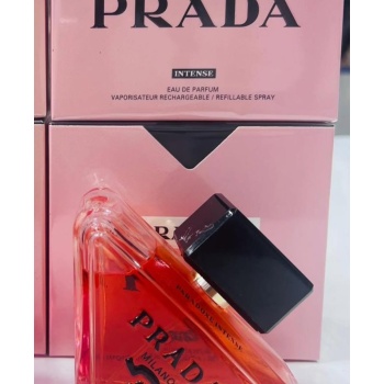 Prada kadın parfümleri,