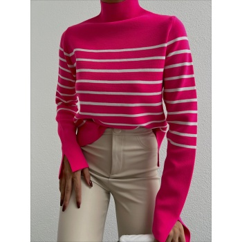 Yarım Balıkçı Çizgili Kolları Yırtmaçlı Triko Kazak