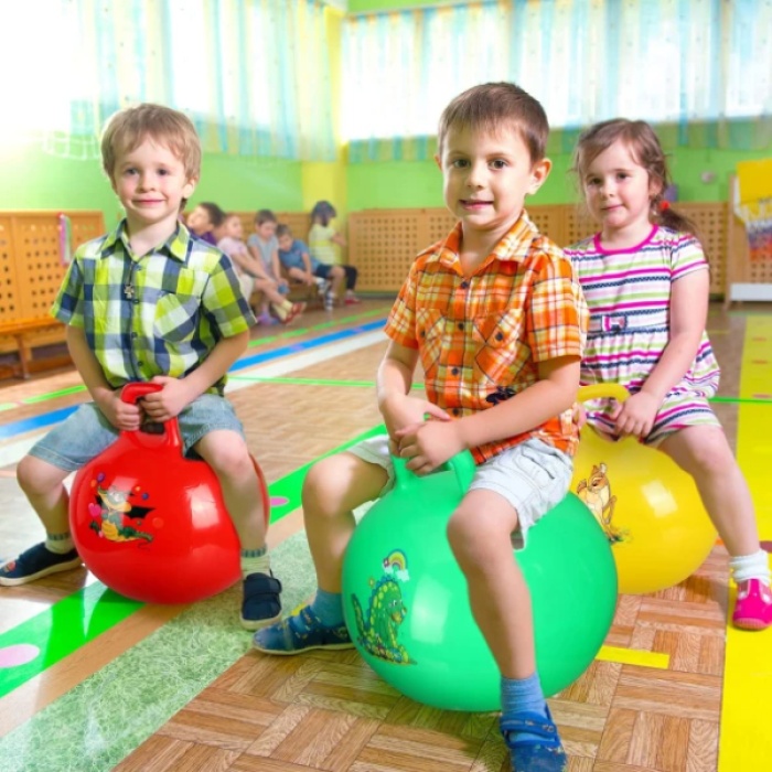 Kulplu Zıplama Ve Pilates Topu