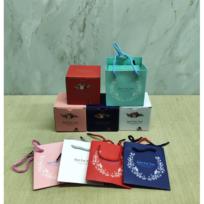 Romantik Gül Yüzük Kutusu Kare