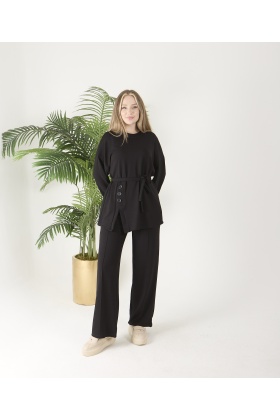 Siyah Düğmeli Oyso Pantolonlu Takım