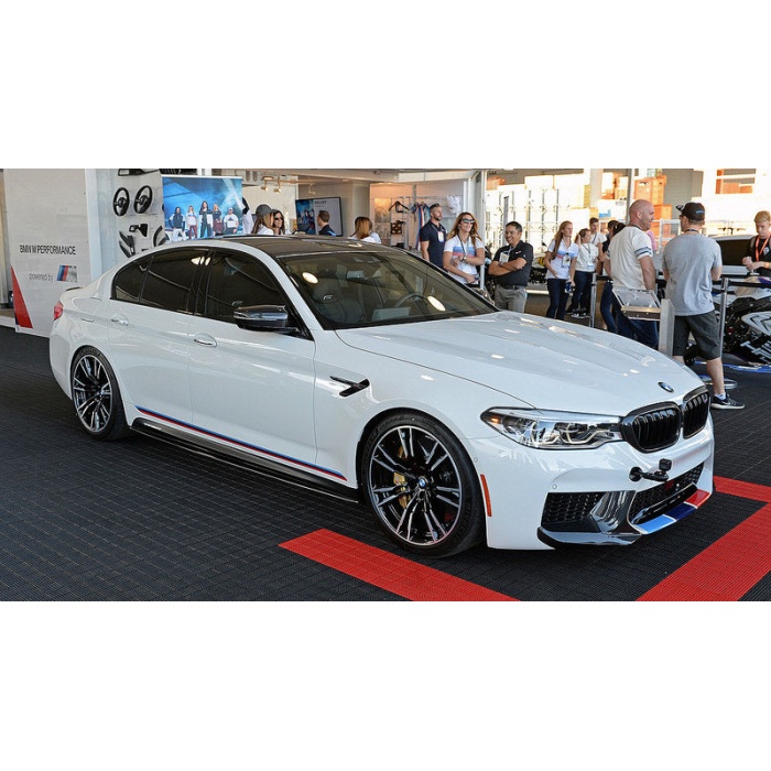 BMW M Performance F90 M5 Carbon Side Skirt Set