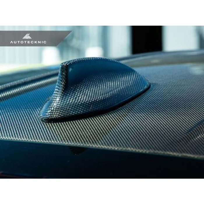 AutoTecknic G82 M4 Pre-LCI Dry Carbon Roof Antenna Cover