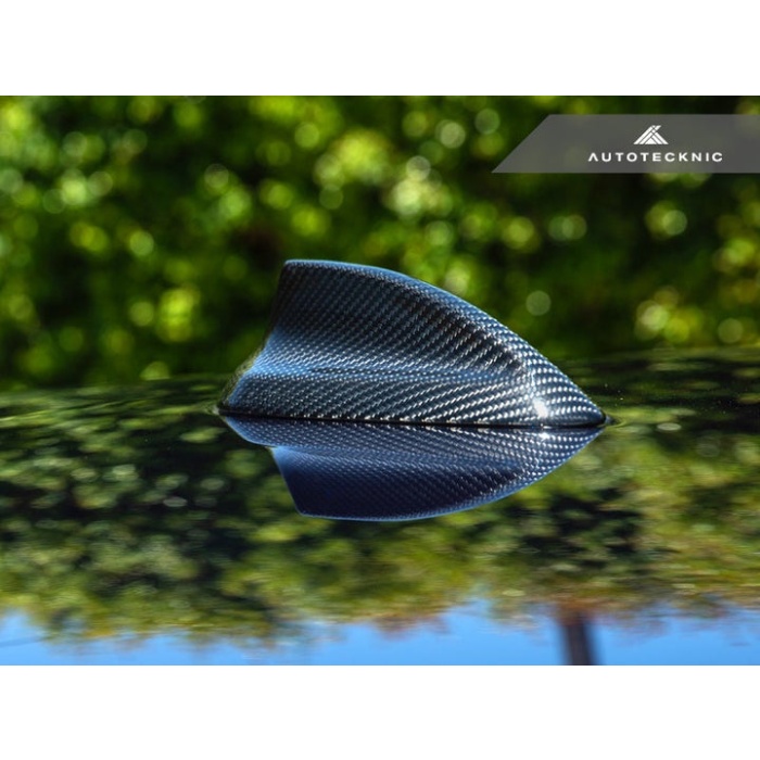 AutoTecknic F44 2-Series GC / G22 4-Series Dry Carbon Roof Antenna Cover