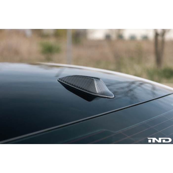 AutoTecknic G-Chassis LCI Dry Carbon Roof Antenna - 2023+ 2x2 weave