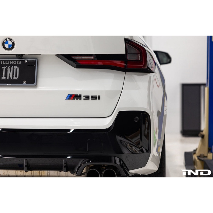 IND U11 X1 M35i Painted Trunk Emblem