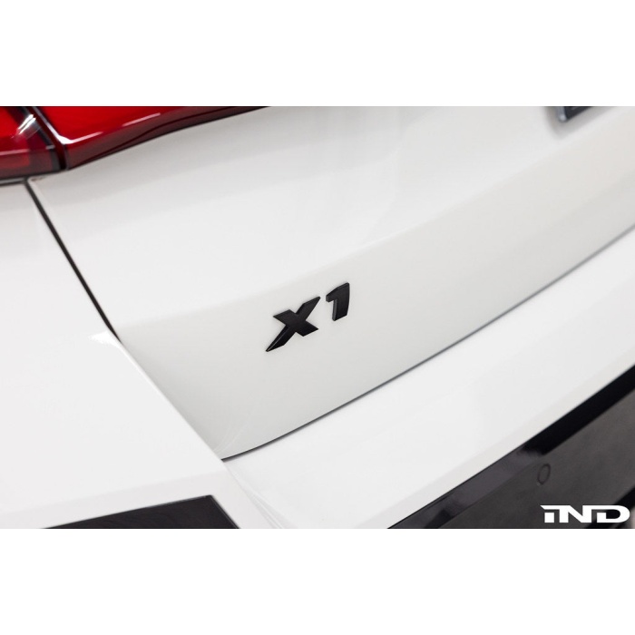IND U11 X1 M35i Painted Trunk Emblem
