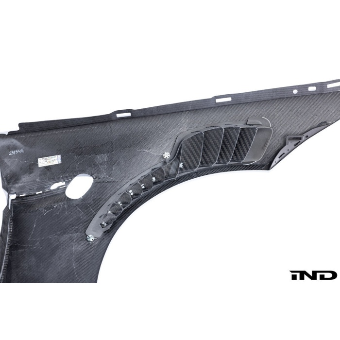 Karbonius E92 M3 Carbon Vented Fender Set