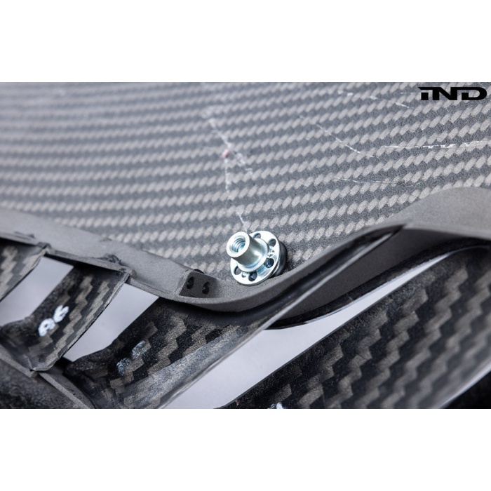 Karbonius E92 M3 Carbon Vented Fender Set