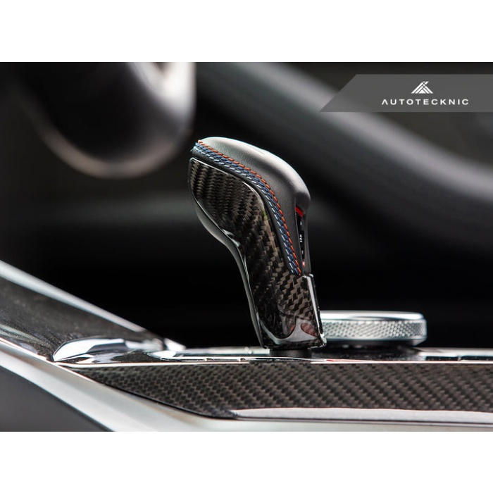 AutoTecknic G8X M / F9X M8 Dry Carbon Gear Selector Cover
