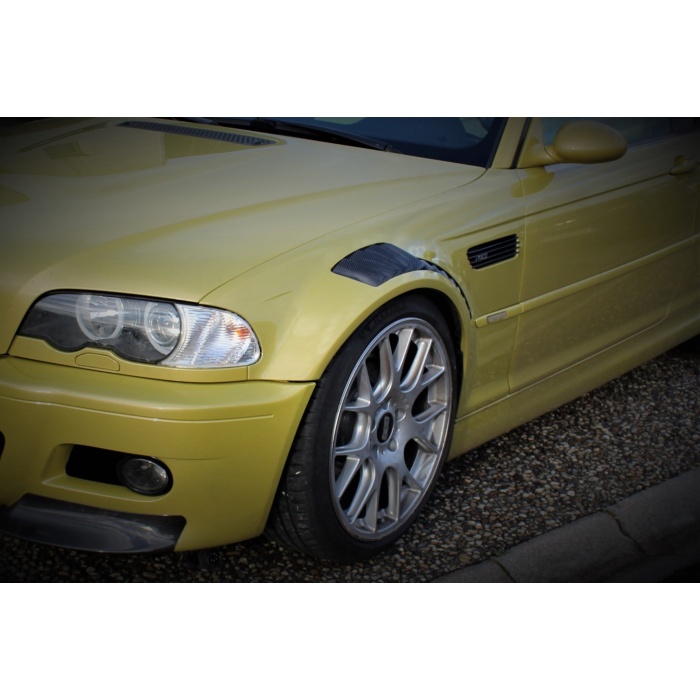 Karbonius E46 M3 Carbon Vented Fender Set