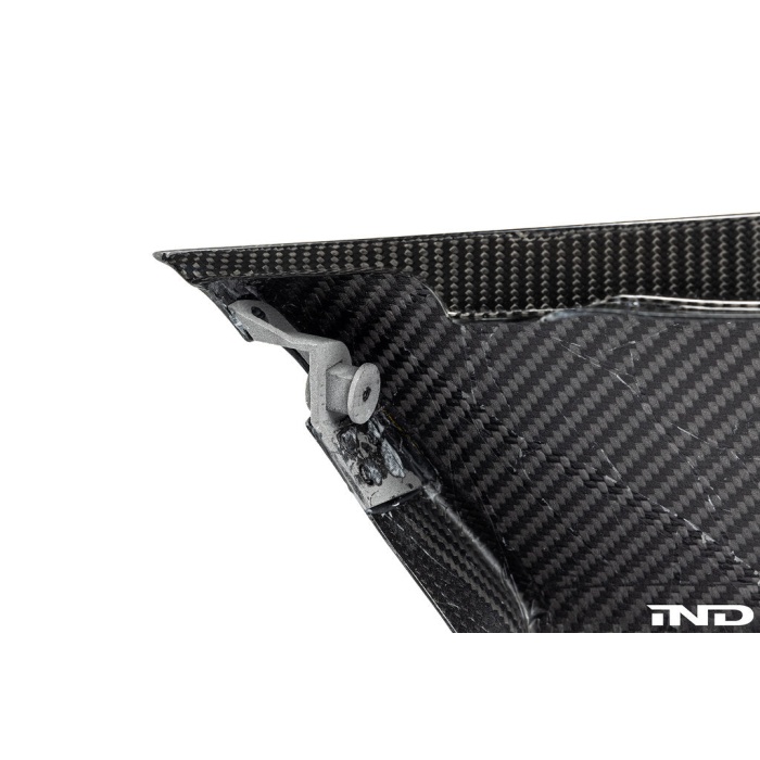 Karbonius E92 M3 Carbon OEM Style Fender Set