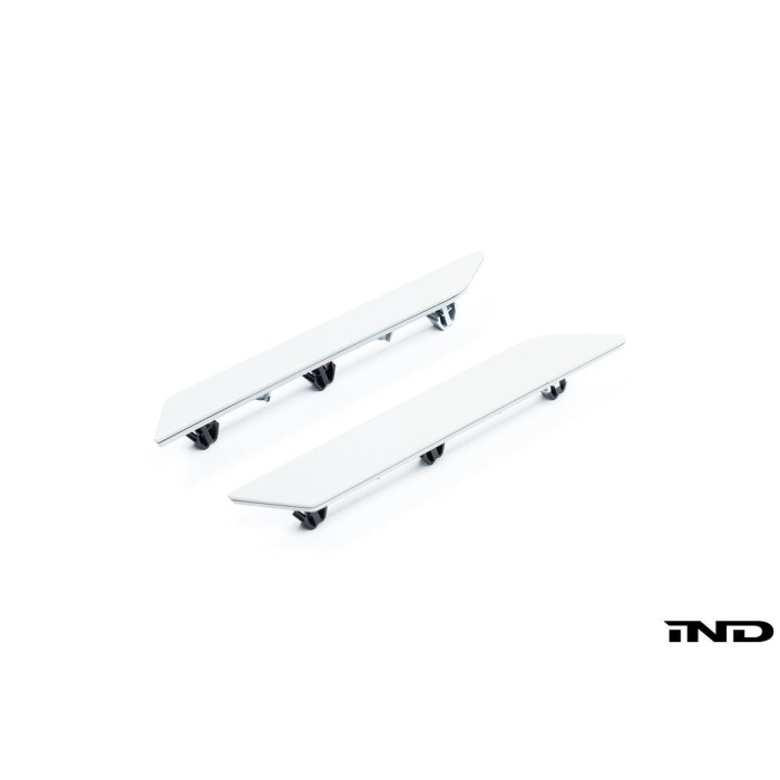 IND G90 / G99 M5 Painted Rear Bumper Reflector Set
