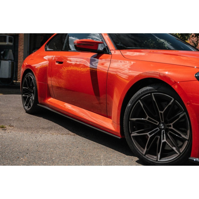 TRE G87 M2 Carbon Flat Side Skirt Set