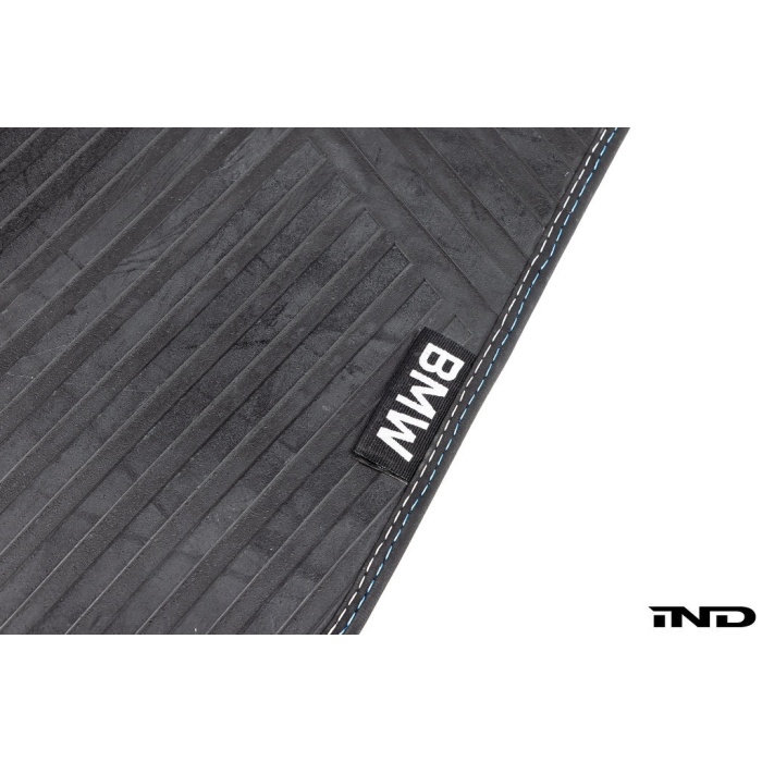 BMW G99 M5 Touring Reversible Cargo Liner – Carpet & Rubber OEM Trunk Mat