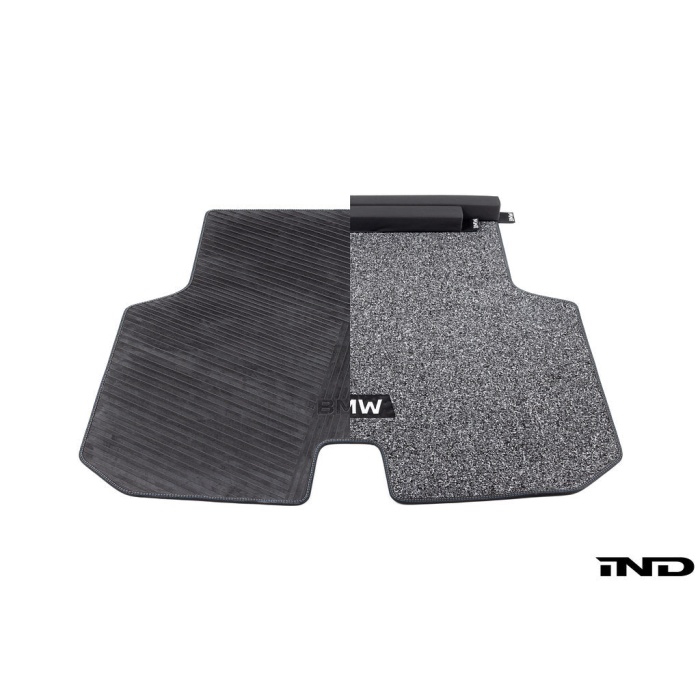 BMW G99 M5 Touring Reversible Cargo Liner – Carpet & Rubber OEM Trunk Mat