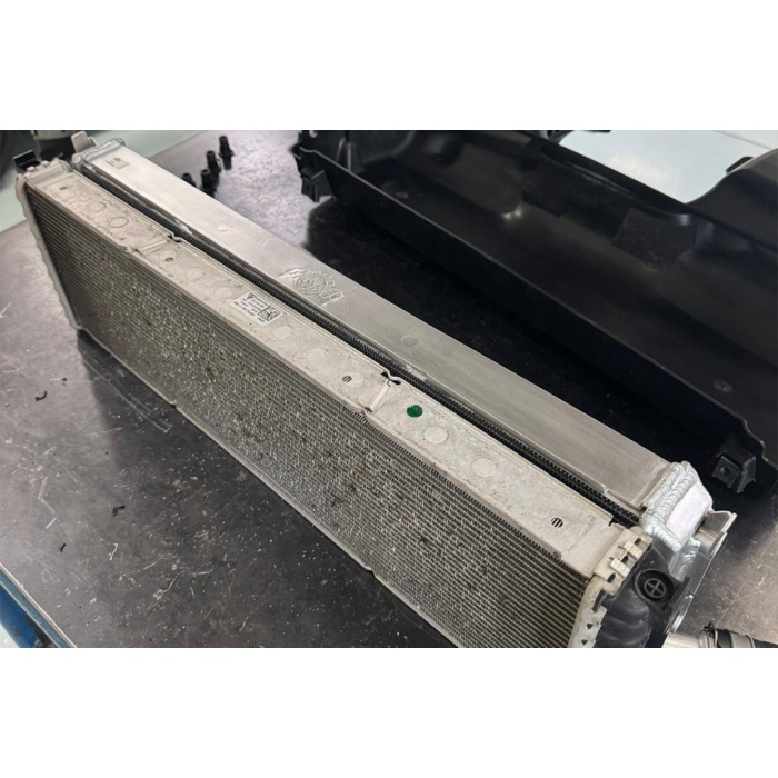 CSF Porsche 992 High-Performance All-Aluminum Radiator (CENTER)