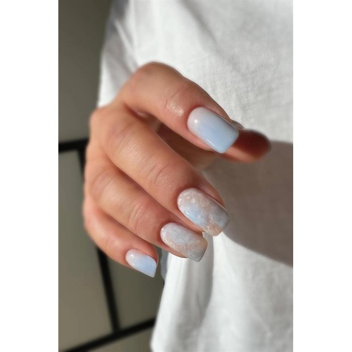 Momo Milky Top Coat 10Ml.