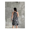 Kadın Siyah Beyaz Desenli Halter Yaka Kuşaklı Yazlık Elbise