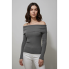 Kadın Madonna Yaka Şardonlu Gri Bluz