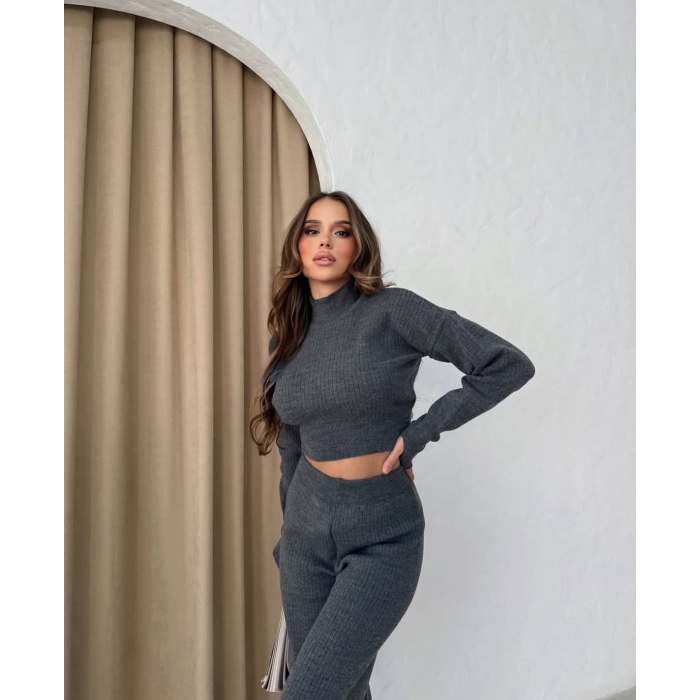 Triko Gri Pantolon ve Parmak Geçmeli Kazak İkili Takım