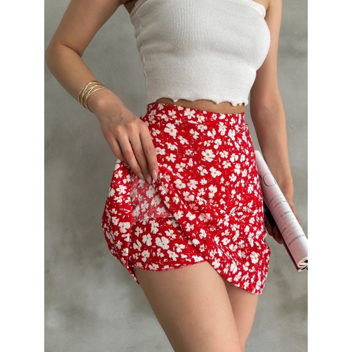 Kadın Kırmızı Çiçek Desenli Mini Şort Etek