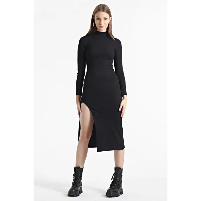 Kadın Siyah Yarım Balıkçı Tek Taraf Yırtmaçlı Uzun Kol Elbise