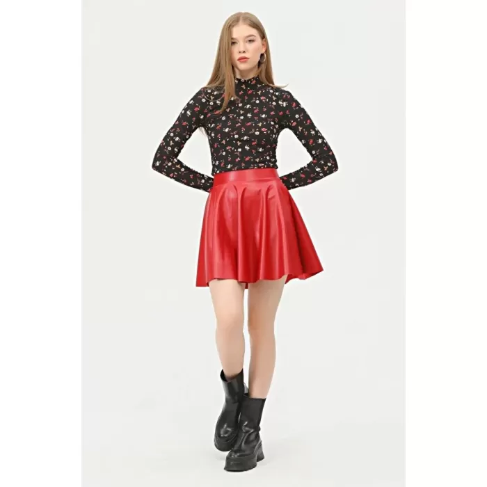 Kadın Mini Kloş Kırmızı Renkli Suni Deri Etek