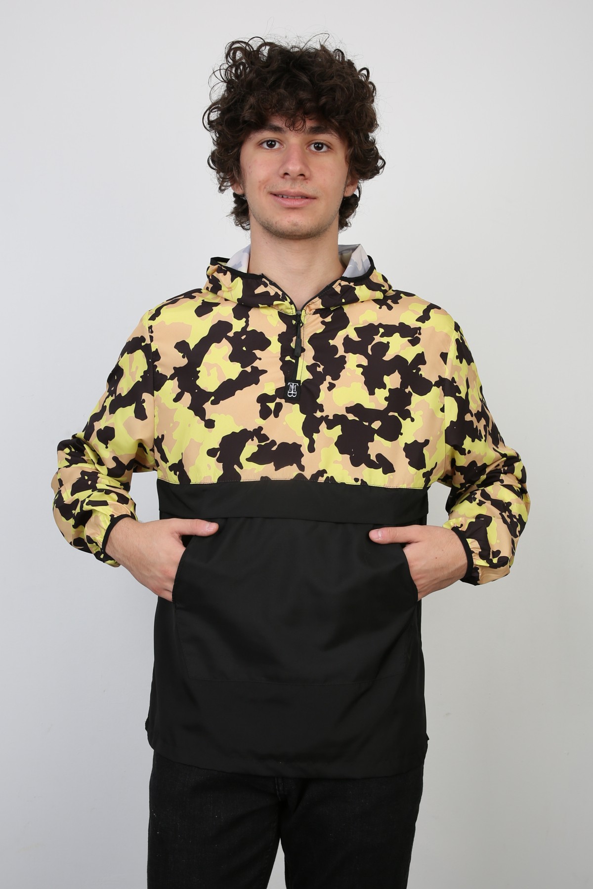 Yarım Fermuarlı Kamuflaj Desenli Kapüşonlu İnce Erkek Spor Günlük Mevsimlik Mont