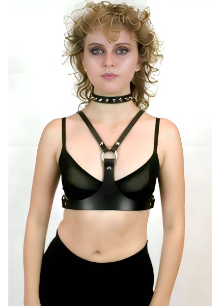 Şık Deri Göğüs Kemer Ve Çivili Tasma