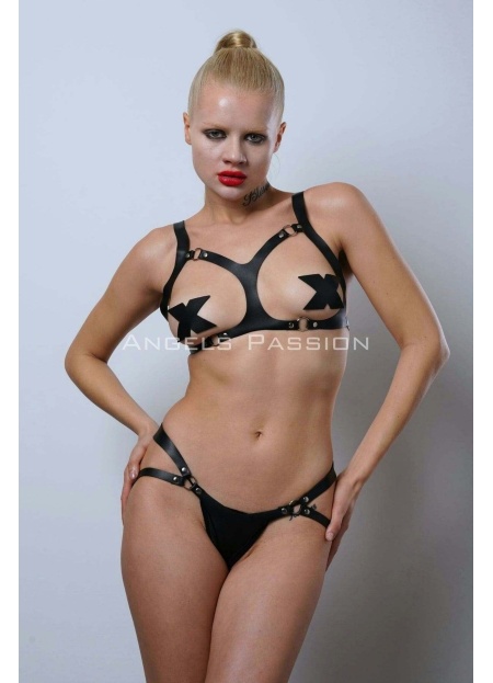 Göğüsleri Açık Şık Deri Harness İç Giyim Takım