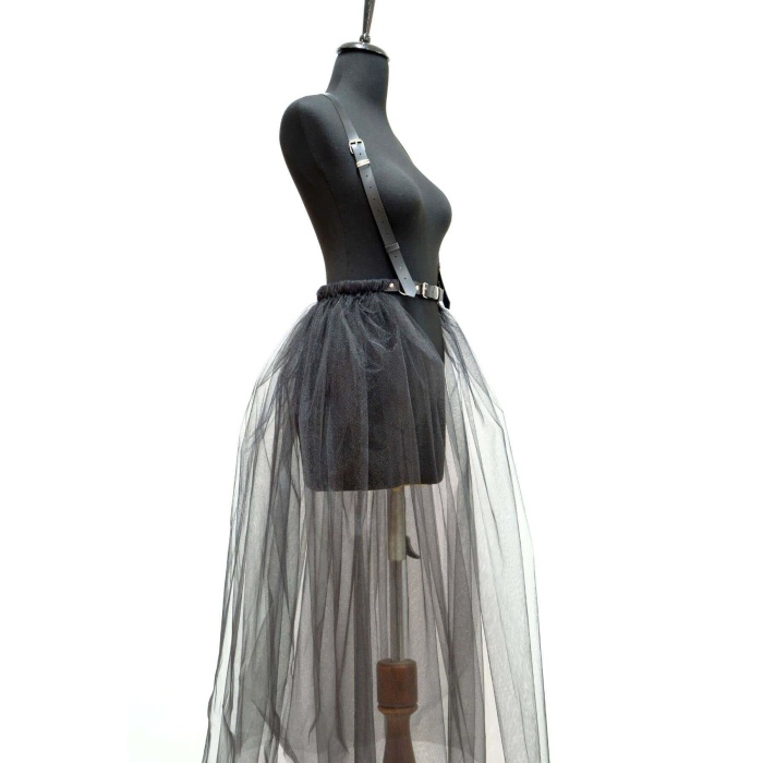 Uzun Tülü Harness Etek