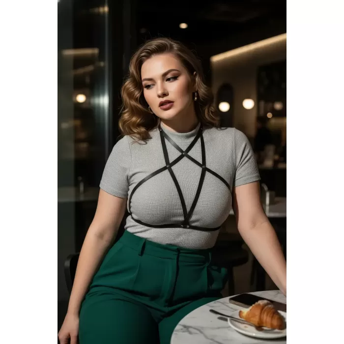 Büyük Beden Siyah Kadın Kemer Yıldız Detaylı Deri Harness Vücut Aksesuarı - APFT180