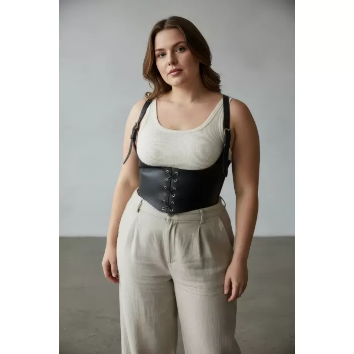 Büyük Beden Siyah Kadın Kemer Bağcıklı Korse Detaylı Deri Görünümlü - APFT1428