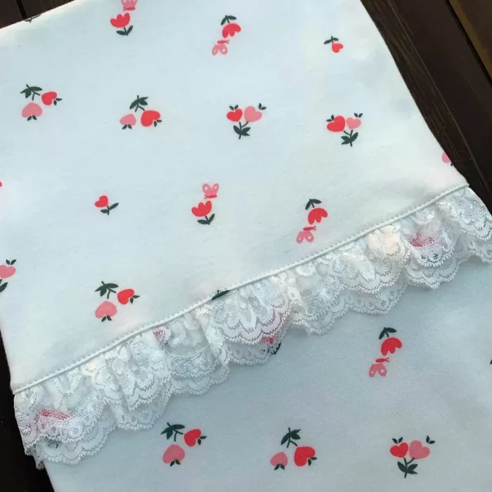 Çiçek Desenli Dantel İşlemeli %100 Pamuk Kız Bebek 8li Hastane Çıkışı