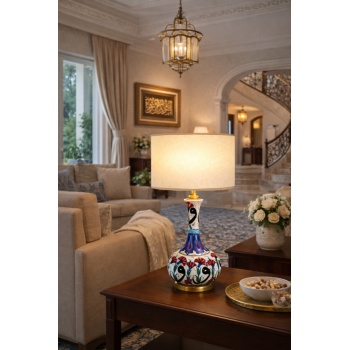 İZNİK AURA | IA-01 El İşçiliği Seramik Gövdeli Silindir Şapkalı Abajur