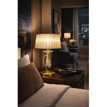 Art Deco Gold Kristal Masa Lambası – Pirinç Gövdeli Modern Salon Abajuru ÉCLAT