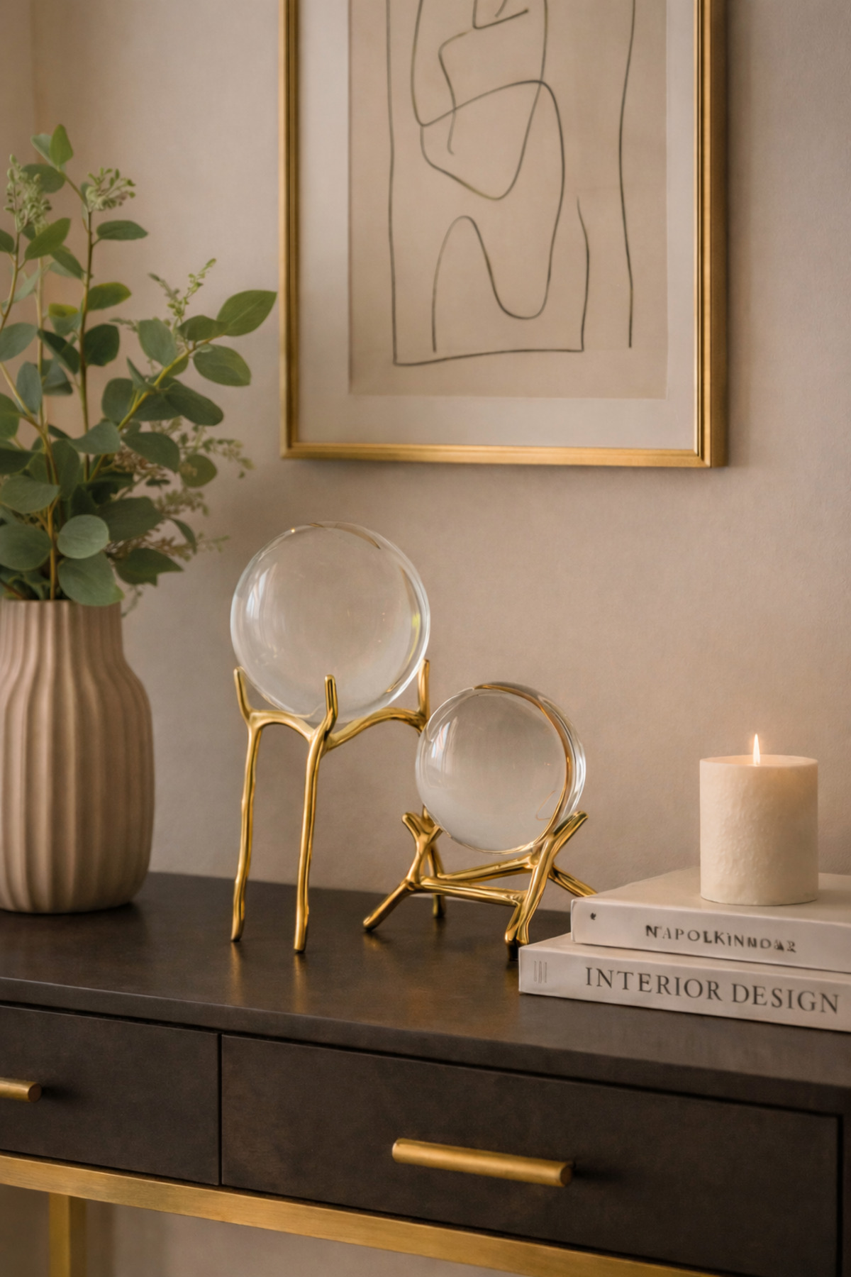 Atelier Lagos & Kano Kristal Küre Dekor Seti – Pirinç Lüks Salon Konsol ve Ofis Aksesuarı