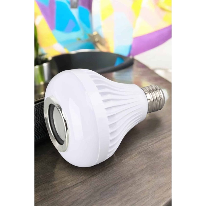 Bluetooth Hoparlör RGB LED Teknolojisi ile Müzik ve Aydınlatma